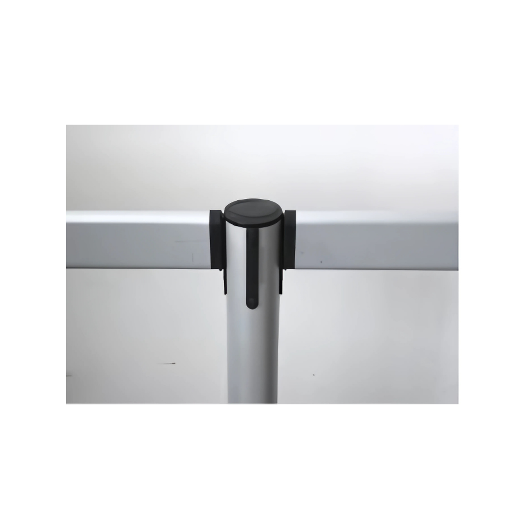 Travesaño oval de aluminio con conectores para poste